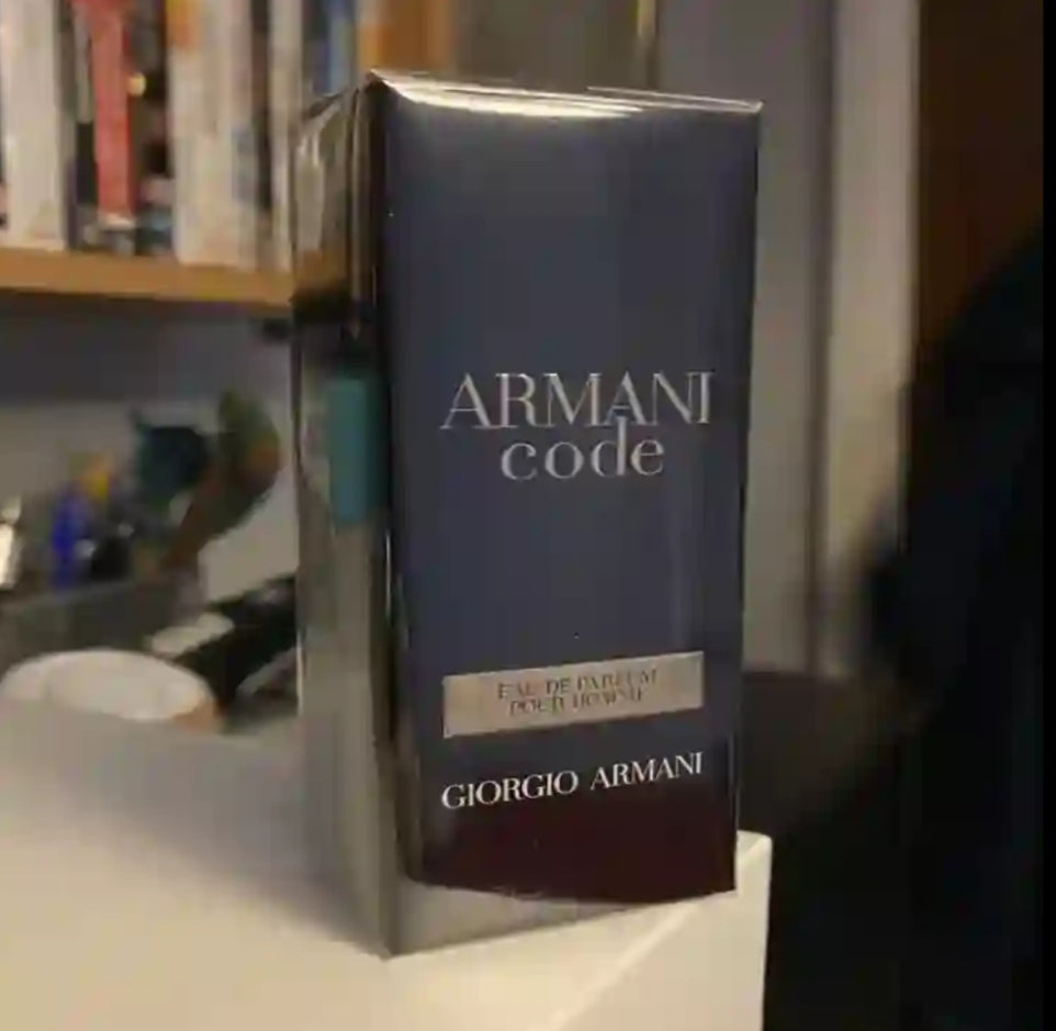 Giorgio Armani Armani Code Eau de Parfum – L'Élégance Magnétique d'un Sillage Iconique